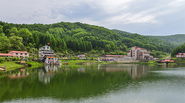 千山湖风景区.png